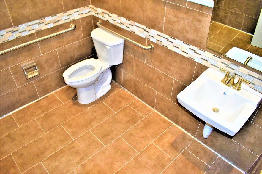 More Photos Of 5899 Preston Rd, Frisco Unknown For Lease