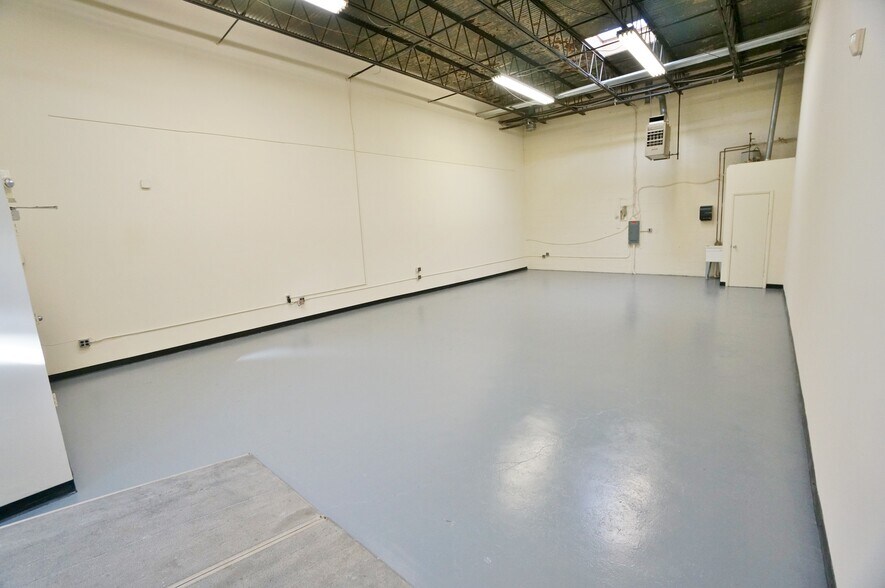 More Photos Of 1100-1146 Taft St, Rockville Warehouse For Lease