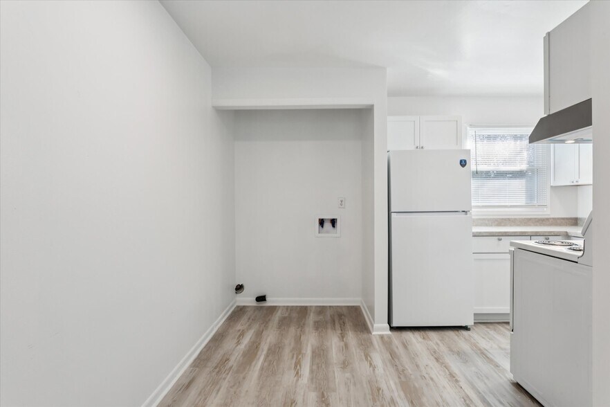 More Photos Of 6704 Cedar Lake Dr, Gloucester Apartments For Sale