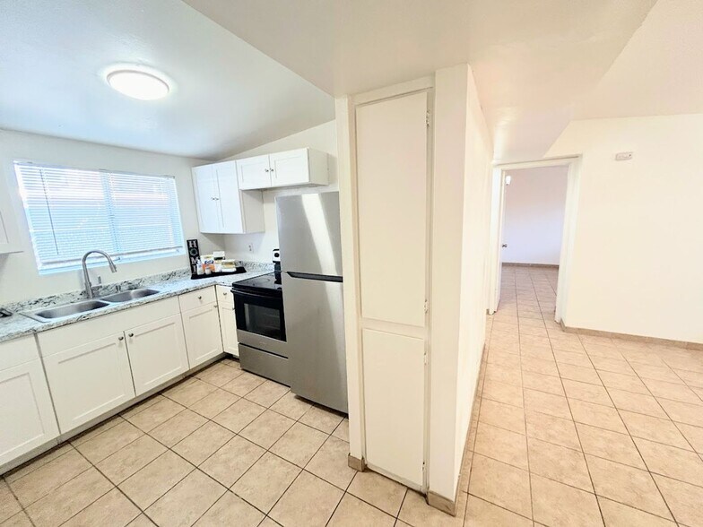 More Photos Of 1710 S Jefferson Ave, Tucson Apartments For Sale
