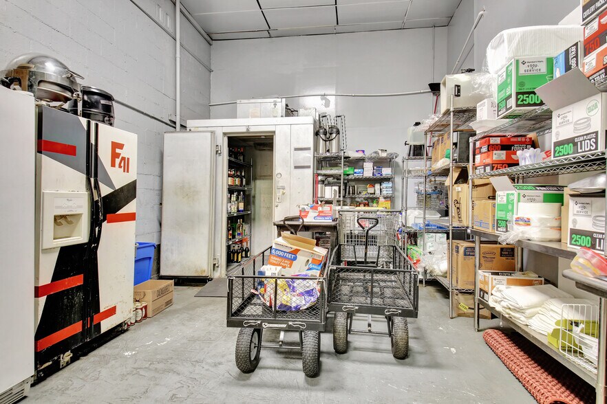 More Photos Of 7716 N Main St, Jonesboro Freestanding For Sale