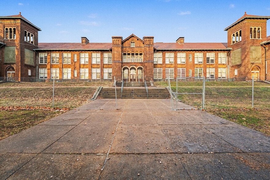 More Photos Of 3417 Grace Ave, Saint Louis Schools For Sale