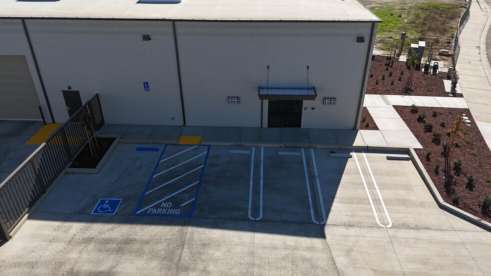 More Photos Of 1800 Olympic Dr, Turlock Service For Lease