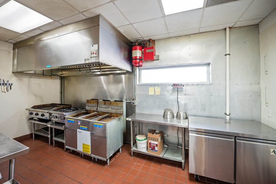 More Photos Of 22272 State Highway 59, Robertsdale Restaurant For Sale