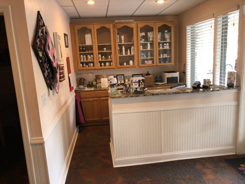 More Photos Of 500 NW 60th St, Gainesville Storefront Retail Office For Lease