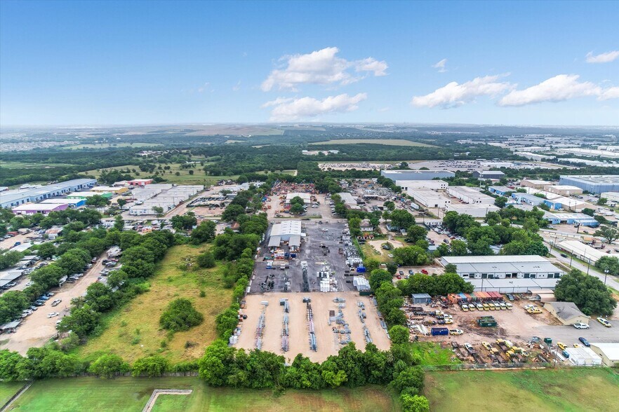 More Photos Of 9520 Brown Ln, Austin Warehouse For Lease