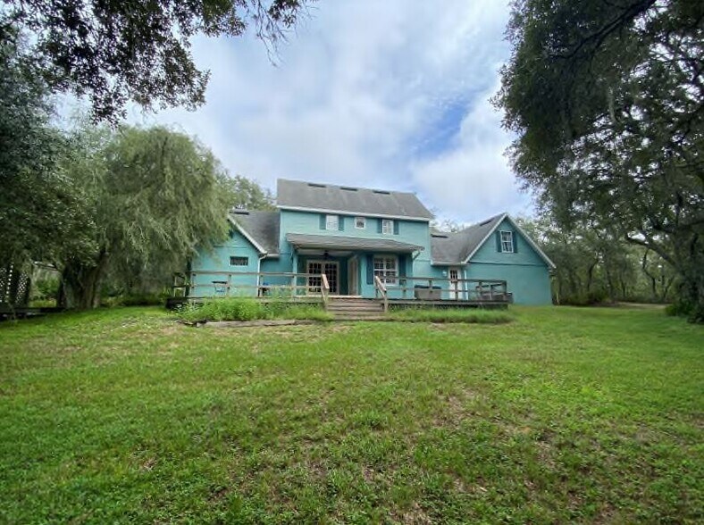 More Photos Of 17936 W Phil C Peters Rd, Winter Garden Garden Center For Sale