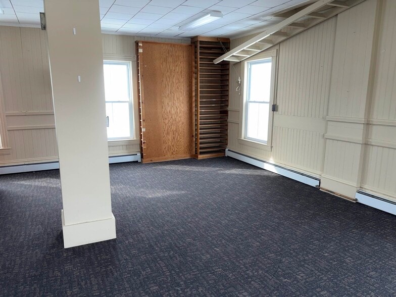 More Photos Of 79 Main St, Stratford Office For Sale