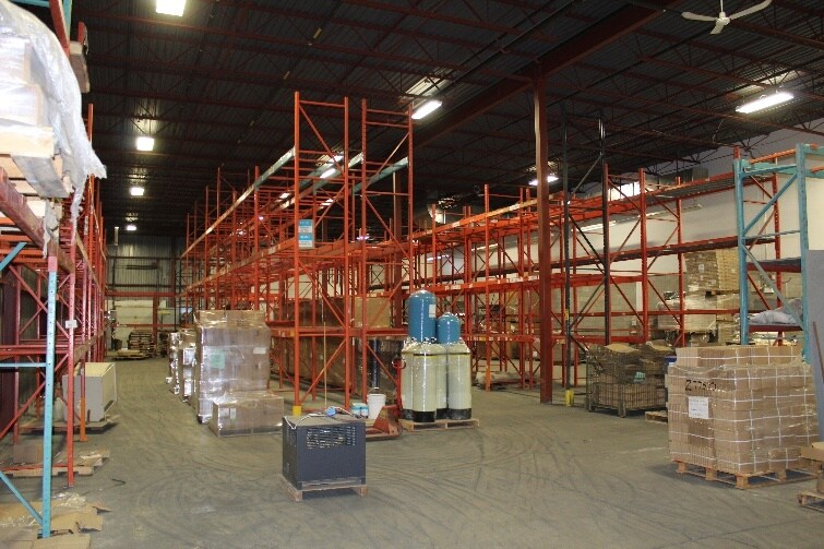 More Photos Of 255 Rue Norman, Lachine Manufacturing For Lease