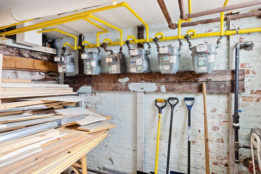 More Photos Of 4326 58th St, Woodside Apartments For Sale