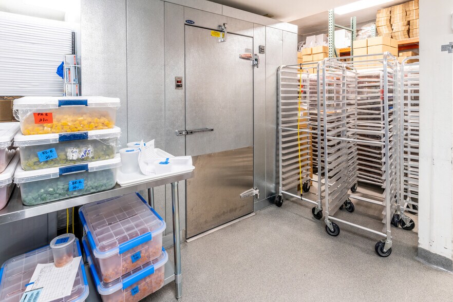 More Photos Of 711 W 8th St, Pueblo Manufacturing For Sale