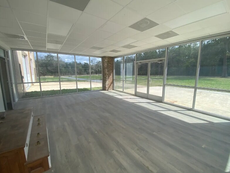 More Photos Of 78263 Highway 25, Folsom Light Manufacturing For Sale