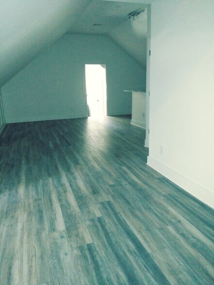 More Photos Of 1092 Sells Ave SW, Atlanta Specialty For Sale