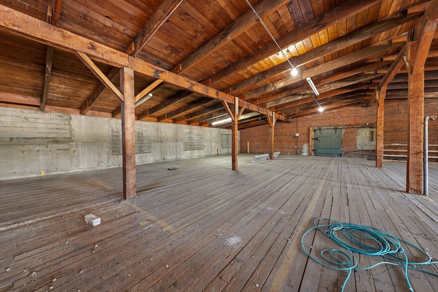 More Photos Of 316 Front St, Medford Specialty For Sale