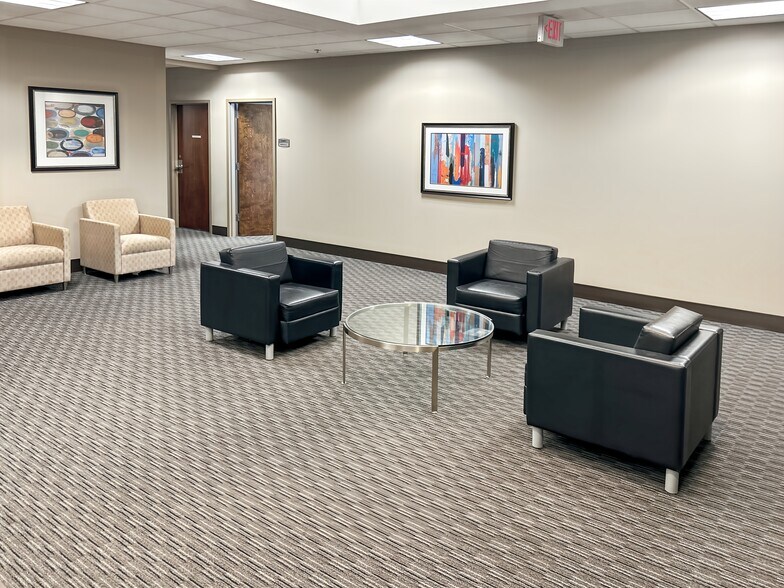 More Photos Of 200 NE Missouri Rd, Lee's Summit Coworking Space