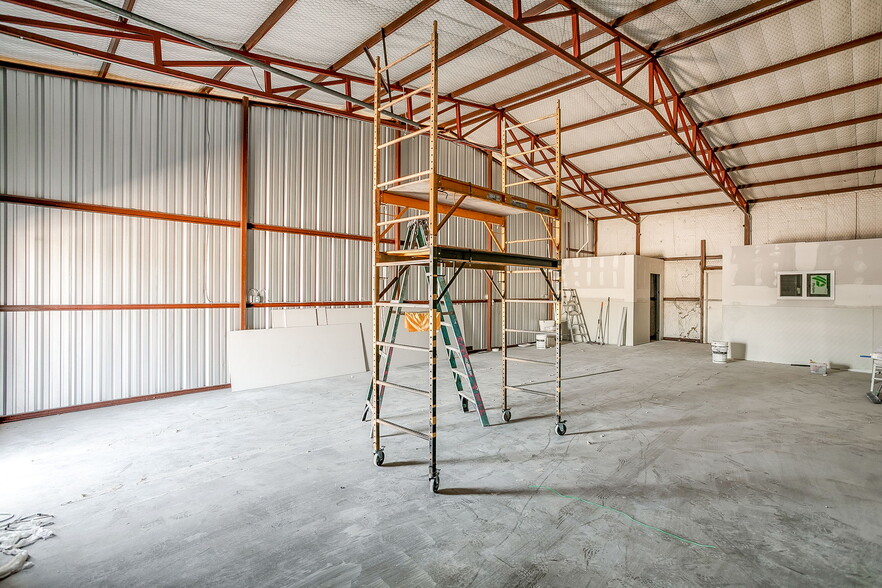 More Photos Of 3019 Keller Hicks Rd, Fort Worth Unknown For Lease