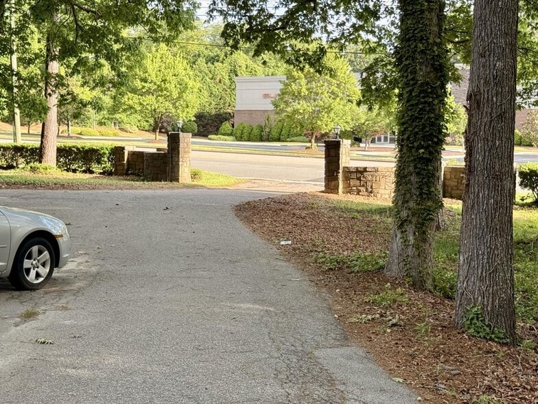 More Photos Of 915 Raleigh Road Pky W, Wilson Apartments For Sale