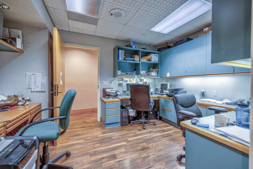 More Photos Of 16336 Whittier Blvd, Whittier Medical For Sale