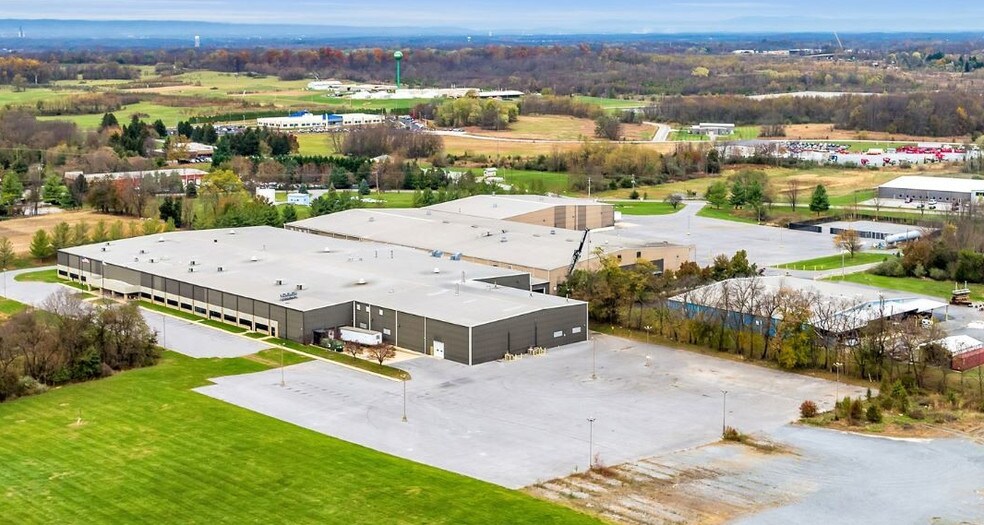 More Photos Of 426 Industrial Blvd, Kearneysville Manufacturing For Lease