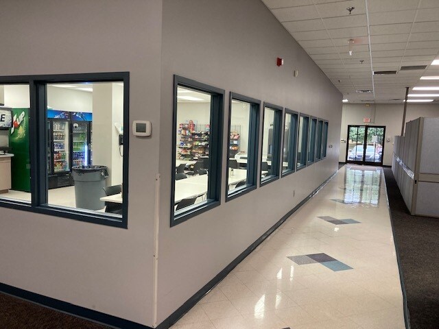 More Photos Of 3429 Regal Dr, Alcoa Office For Lease