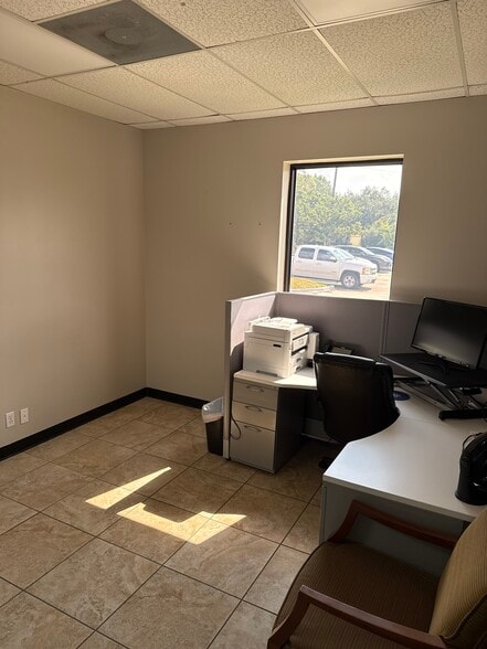 More Photos Of 12810 Century Dr, Stafford Showroom For Lease