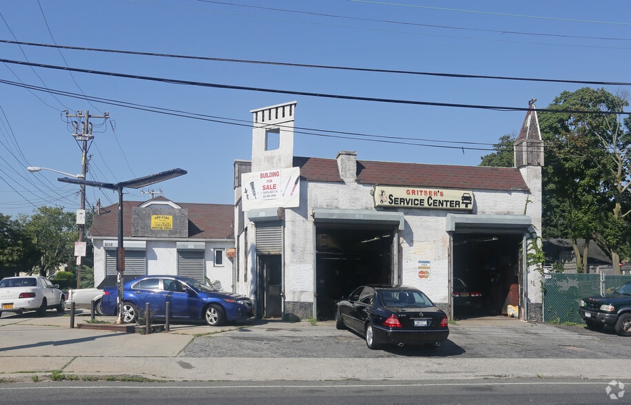 Primary Photo Of 223 Rockaway Tpke, Lawrence Service Station For Lease