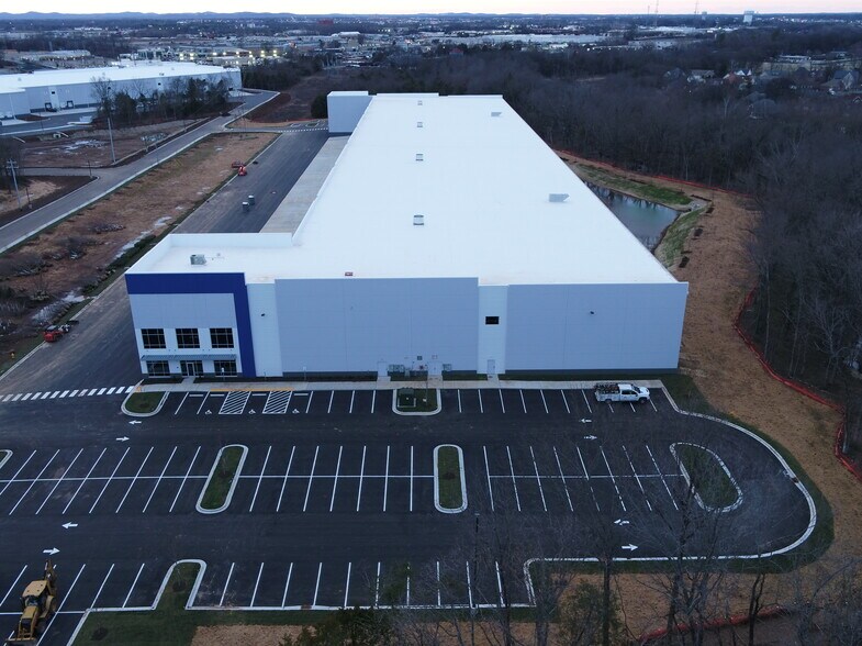 More Photos Of 315 W Rutherford Blvd, Murfreesboro Unknown For Lease