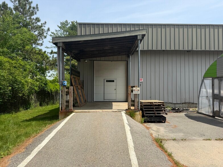 More Photos Of 262 US ROUTE 1, Freeport Light Manufacturing For Lease