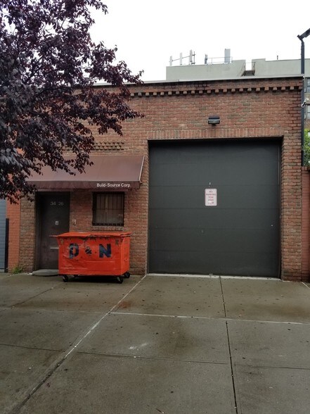 Primary Photo Of 3426 31st St, Astoria Warehouse For Sale