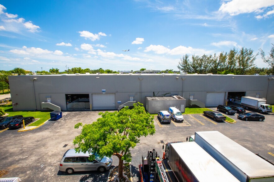 More Photos Of 8800-8870 NW 24th Ter, Miami Warehouse For Lease