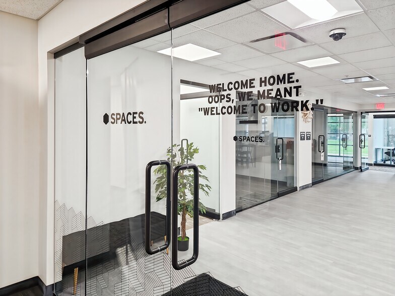 More Photos Of 540 N Broadway, Green Bay Coworking Space