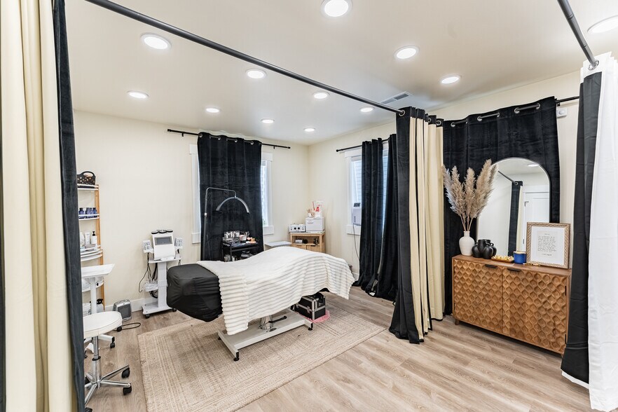 More Photos Of 914 Citadel Dr, Everson Office Residential For Sale