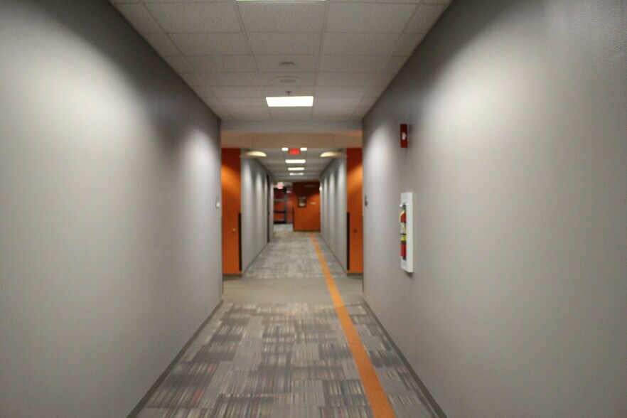 More Photos Of 1041 E Butler Rd, Greenville Office For Lease