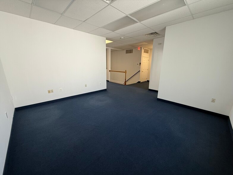 More Photos Of 963 Street Rd, Southampton Medical For Lease