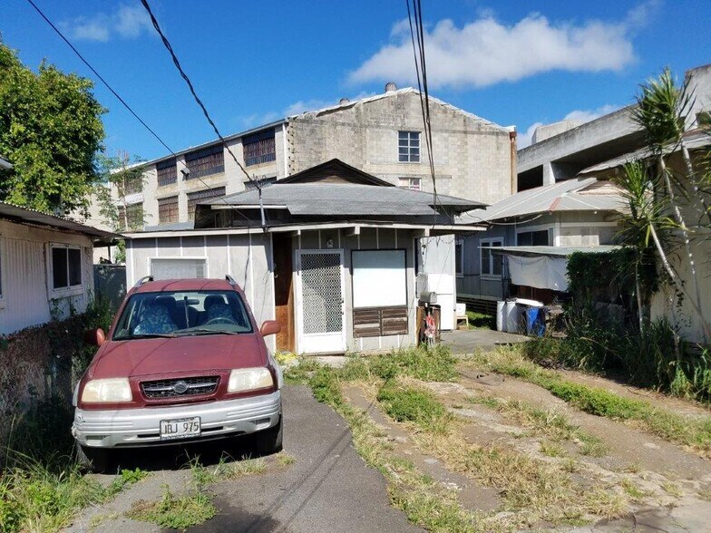 More Photos Of 916 Eu Ln, Honolulu Land For Sale