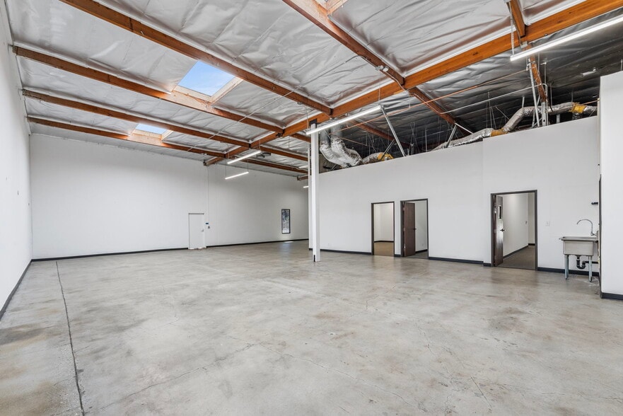 More Photos Of 20600 Gramercy Pl, Torrance Light Manufacturing For Lease