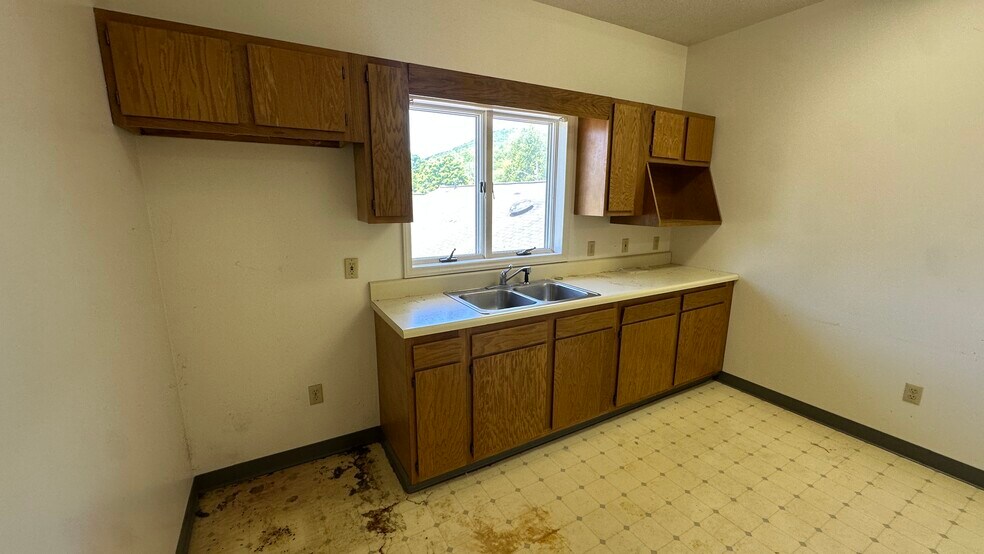 More Photos Of 444 Elmwood Ave, Alderson Medical For Sale
