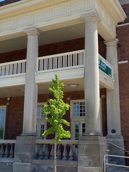 More Photos Of 601 Lake Ave, Racine Office For Sale