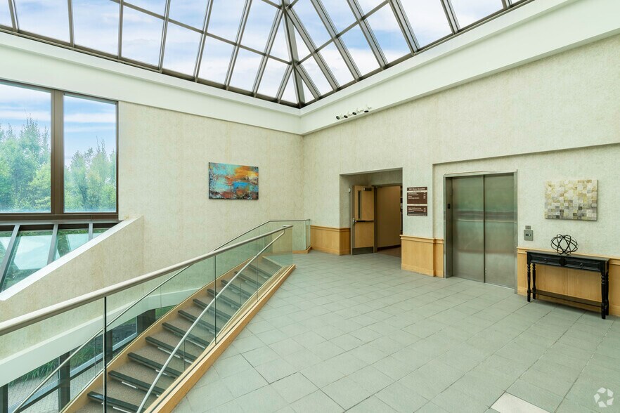 More Photos Of 350 Myles Standish Blvd, Taunton Flex For Lease