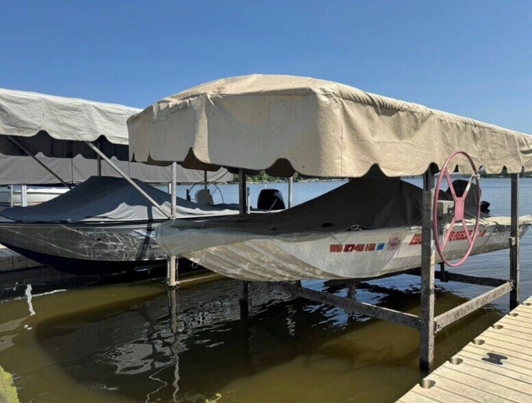 More Photos Of 807 E Harbor Rd, Milton Marina For Sale