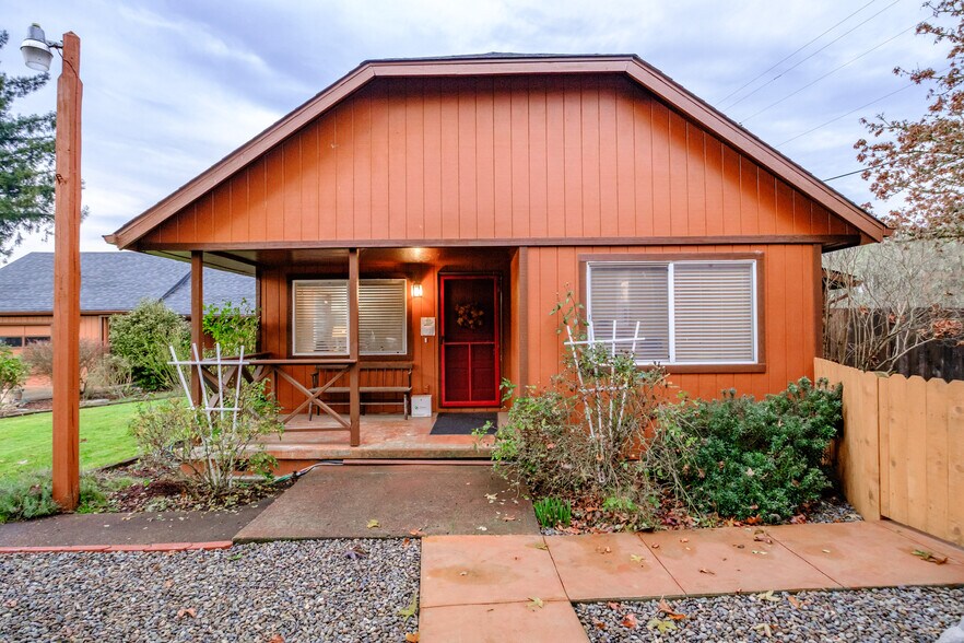 More Photos Of 909 Curry Rd, Roseburg Specialty For Sale