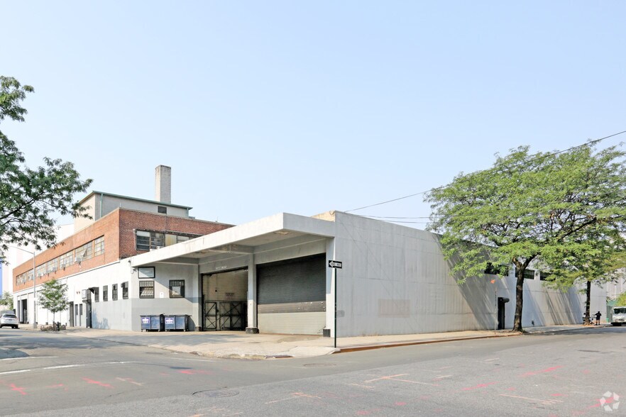Primary Photo Of 41-10 22nd St, Long Island City Warehouse For Lease