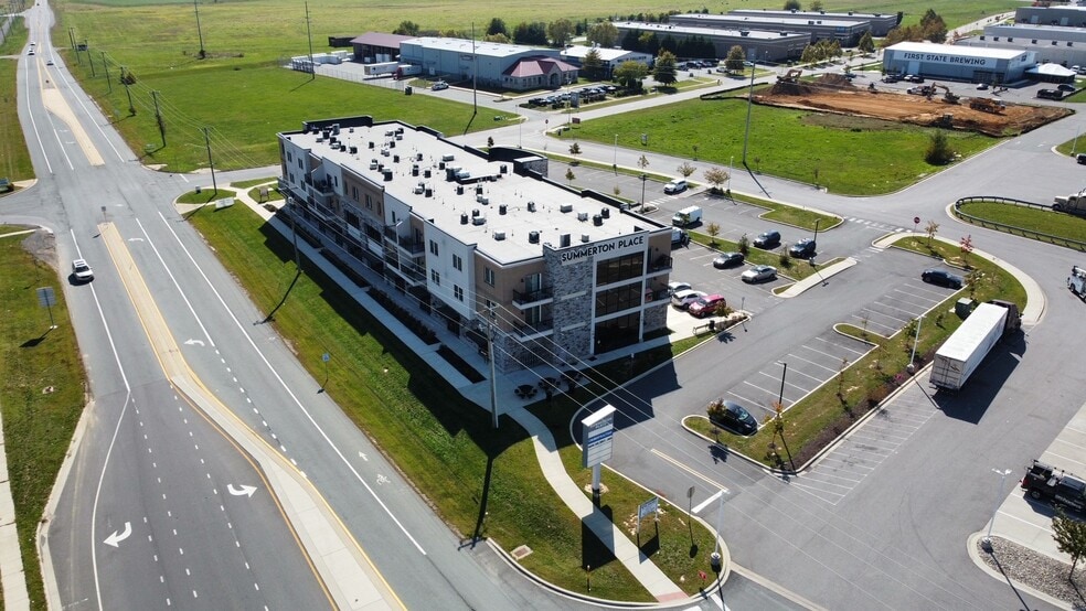 More Photos Of 103 Patriot Dr, Middletown Apartments For Lease