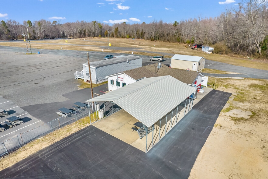 More Photos Of 2035 James Monroe hwy, Colonial Beach Racetrack For Sale