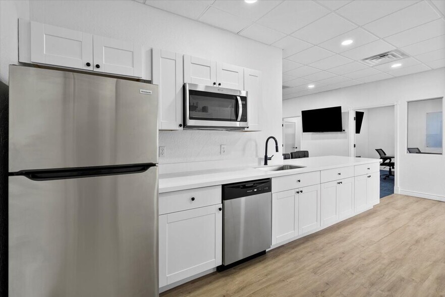 More Photos Of 6550 E Main, Mesa Office For Sale