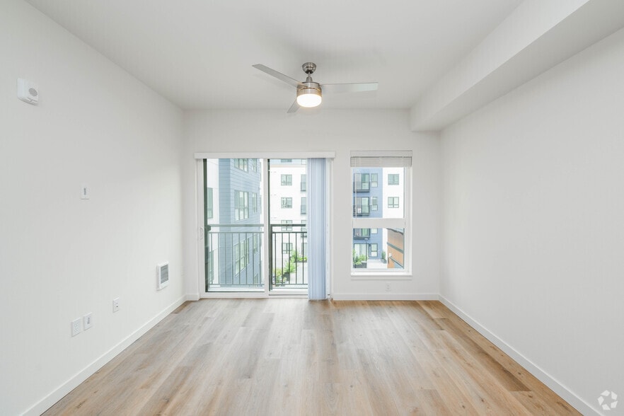 More Photos Of 631 SW 150th St, Burien Apartments For Lease