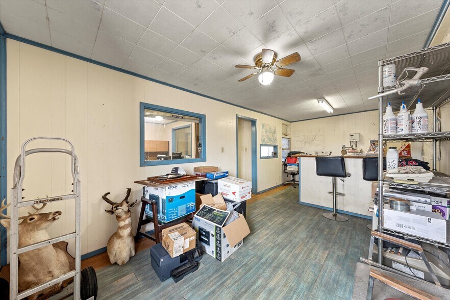 More Photos Of 201 W Oak St, West Service Station For Sale