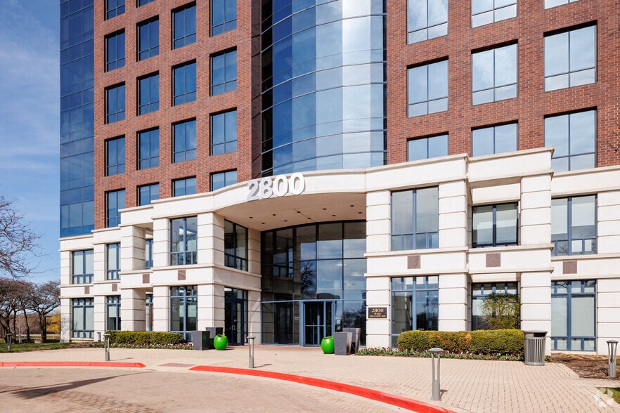 More Photos Of 2800 W Higgins Rd, Hoffman Estates Office For Lease