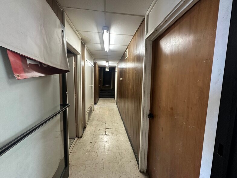 More Photos Of 3314 Millbranch Rd, Memphis Flex For Sale