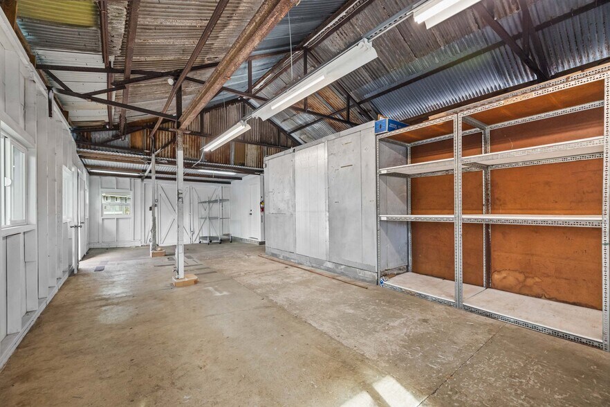 More Photos Of 45-428 Kamehameha Hwy, Kaneohe Light Distribution For Sale